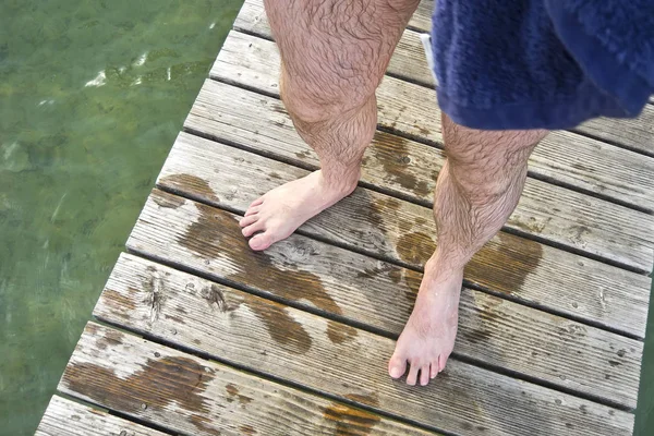 濡った毛深い脚 — ストック写真