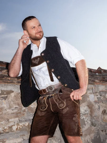 A man in bavarian traditional cloth — Stock Photo, Image