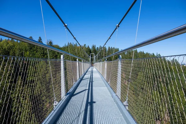 Puente de cable en Bad Wildbad sur de Alemania —  Fotos de Stock