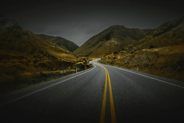 ニュージーランドの南の島の道路のイメージ — ストック写真