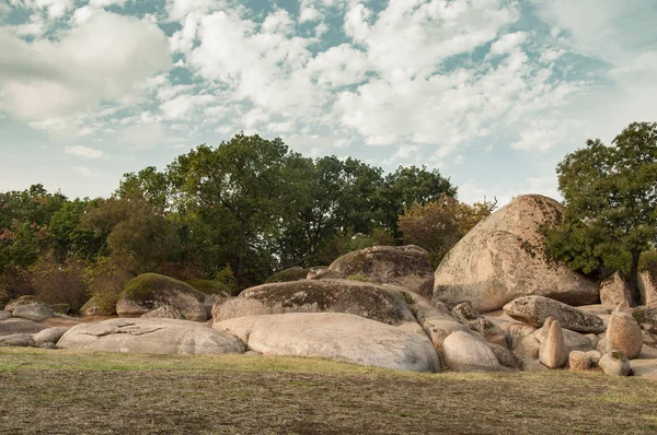Beglik 口ひげ 先史時代の岩の聖域街プリモルスコ近くブルガリアの黒海沿岸に位置しています — ストック写真