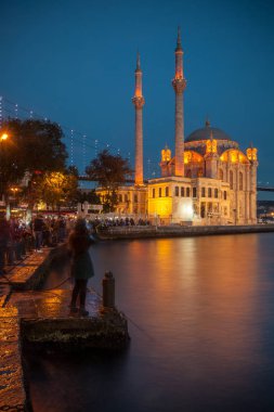 Alacakaranlıkta Ortaköy Camii