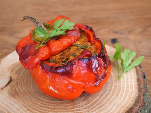 Rote Gegrillte Paprika Und Fleischfüllung — Stockfoto