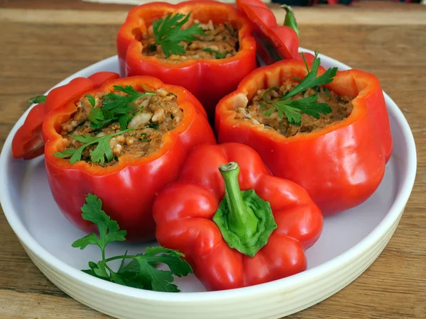 Rote Gegrillte Paprika Und Fleischfüllung — Stockfoto