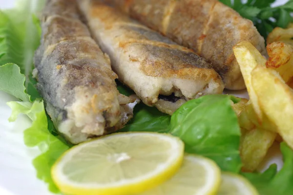 Bakad Kummel Fisk Häxa Marker Och Citron — Stockfoto