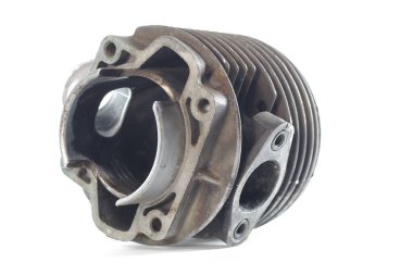 motor silindiri beyaz arkaplanda izole edildi