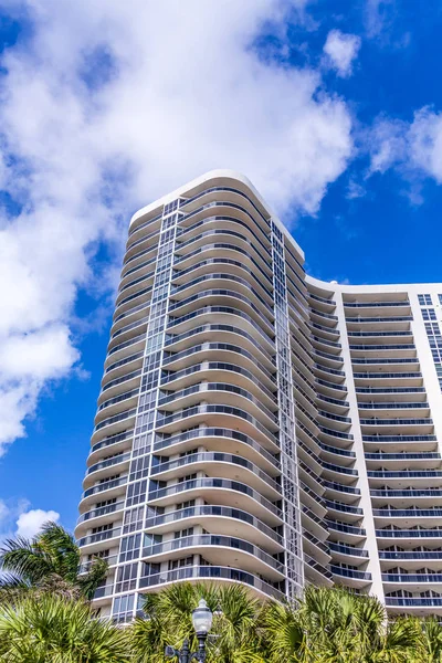 Modern Florida kınamak