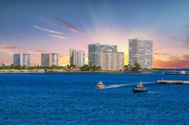 Şerif tekneler Harbor