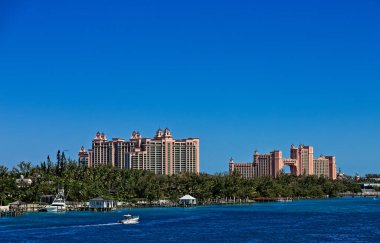 Büyük pembe Resort ve yatlar