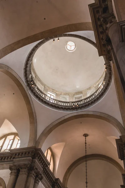 San Giorgio Maggiore için yapılan aşağıdan kubbeleri — Stok fotoğraf
