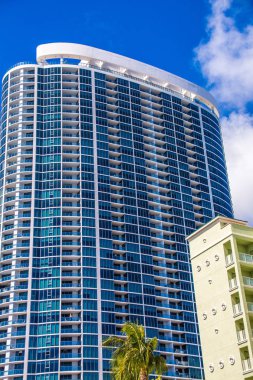 Bir kıyı kınamak bina