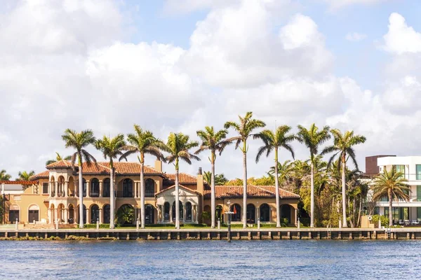 Casa grande en Fort Lauderdale — Foto de Stock