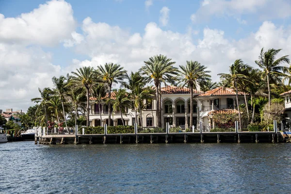 Fort Lauderdale şehrinde büyük ev