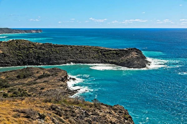 Surf Hitting Inlets on Antigua — Stock Photo, Image