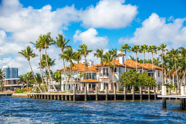 Fort Lauderdale şehrinde büyük ev
