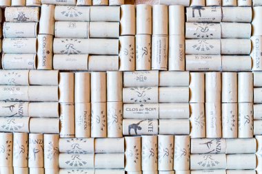 şarap mantarlar duvar