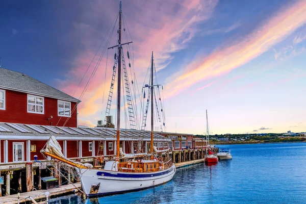 Barca a vela a Halifax Dock — Foto Stock