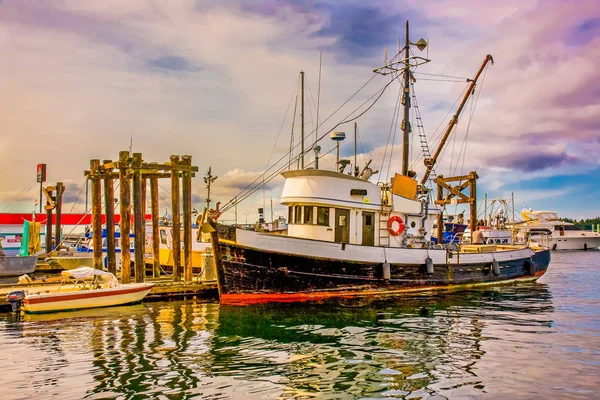 Alter Fischtrawler — Stockfoto