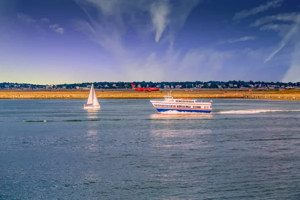 Ferry op Logan Airport — Stockfoto