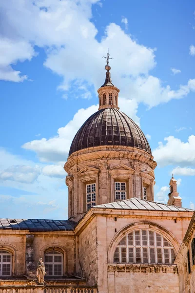 Kyrkans kupol i Kroatien — Stockfoto