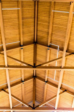 PVC ahşap çatı üzerinde