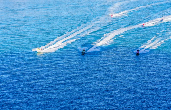 Motorcsónak és a Jet-ski — Stock Fotó