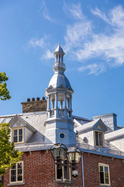 Купол на Квебек церкви — стокове фото