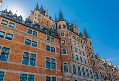 Eski tuğla Quebec şehir manzaralı otel