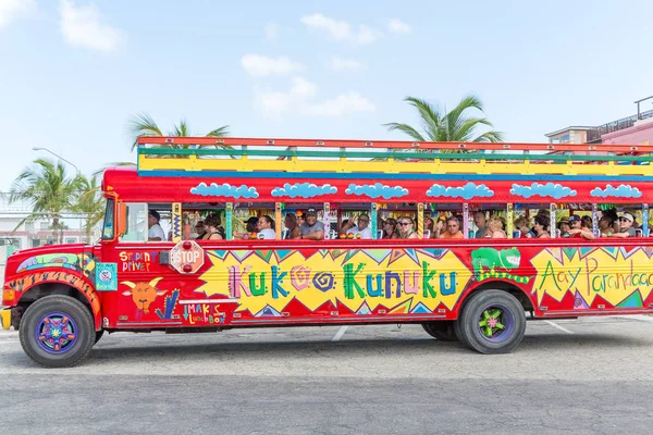 Autobús Kukoo Kunuku Party —  Fotos de Stock