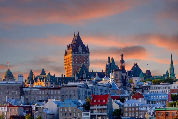 Місто Квебек у вечірній світло — стокове фото