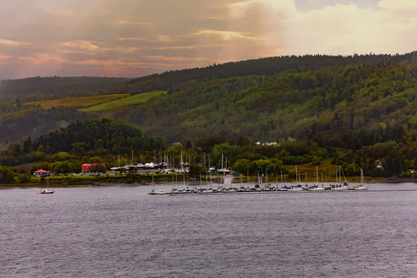 Marina Across the River — Stockfoto