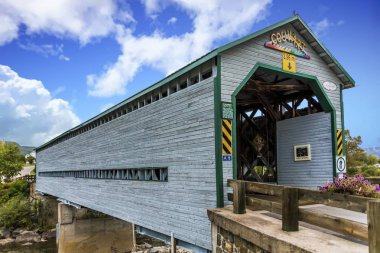 Eski bir köprü kapalı