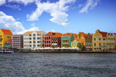 Feribot için Curacao kopyada bekleyen