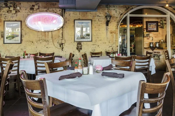 Interior of Hueys Restaurant — Stock Photo, Image