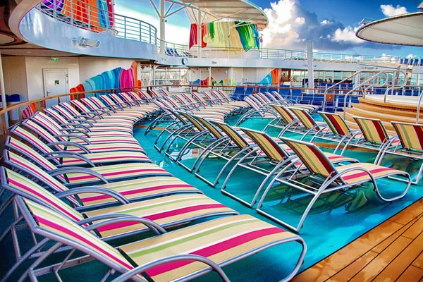 Many Striped Chaise Lounges Deck Cruise Ship — Stock Photo, Image