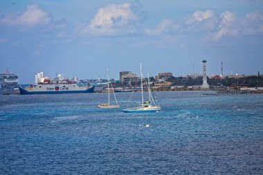 Cozumel Harbor meşgul
