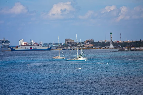 Cozumel Harbor meşgul — Stok fotoğraf