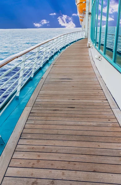 Curved Deck on Ship — Stock Photo, Image