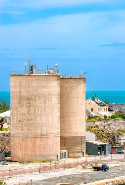 Opslag van betonnen silo 's — Stockfoto