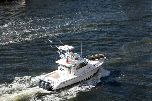 Fishing Boat in Channel — Stock Photo, Image