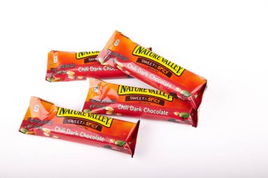 Tatlı ve baharatlı Granola Barlar