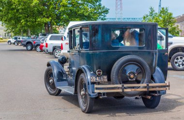 Astoria antika Dodge