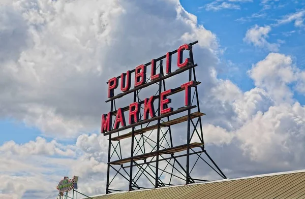 Señal de Mercado Público en Pike Place — Foto de Stock