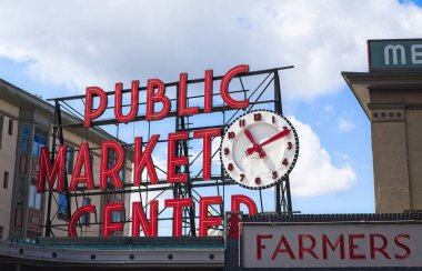 Pike Place işareti ve saat