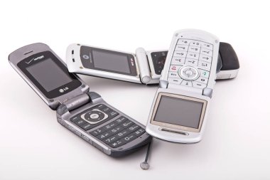 Eski klasik cep telefonu beyaz