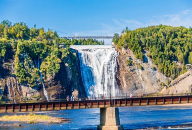 Quebec Montmorency Şelalesi