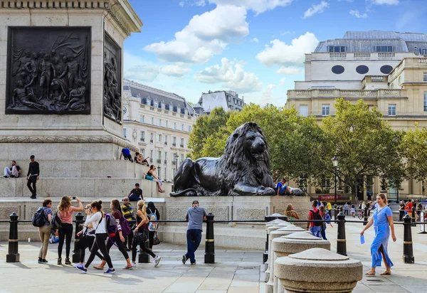 Lew na Trafalgar Square — Zdjęcie stockowe