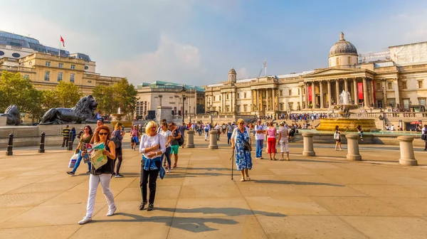 Trafalgar Square e Galeria Nacional — Fotografia de Stock