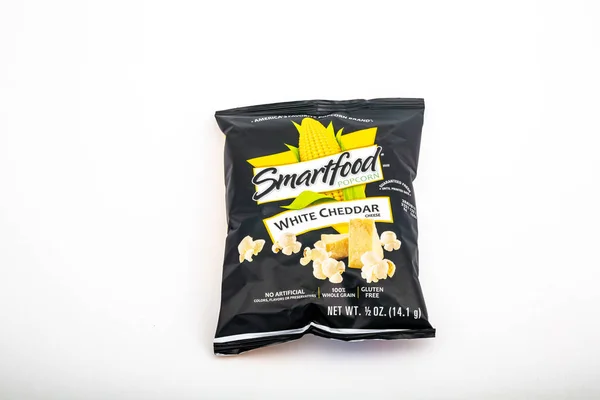 SmartFood Cheddar blanc Popcorn — Photo