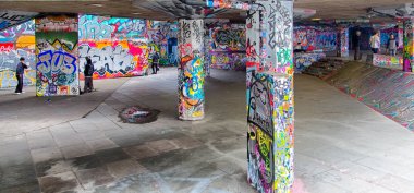 Taggers ve Kaykaycılar